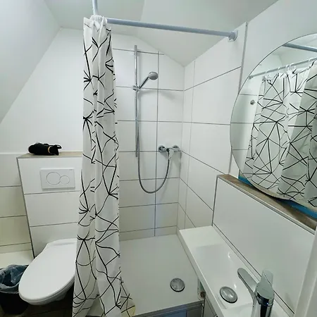 Flussnaehe Dreierwohnung Διαμέρισμα