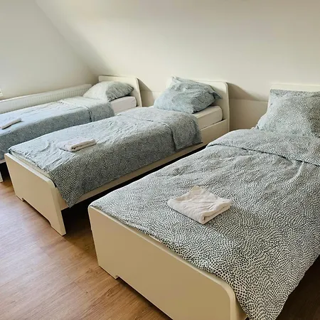 Flussnaehe Dreierwohnung Appartement *